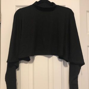Black cropped long sleeve 🖤